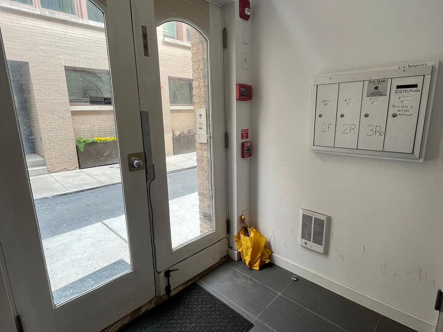 1 bed, 650 sqft, $1,750 — Photo 2