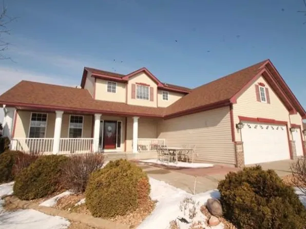 10446 Karston Cir, Albertville, MN 55301