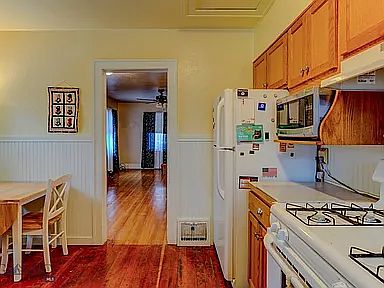 5th image of 810 W Lewis St #1