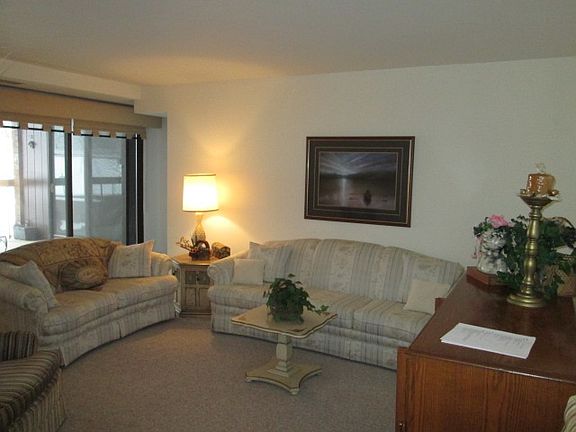 2nd image of 2929 Sunnyside Dr APT A110