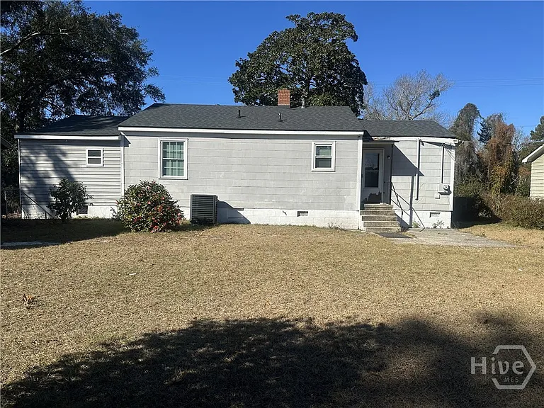 3715 Skidaway Rd — Photo 4