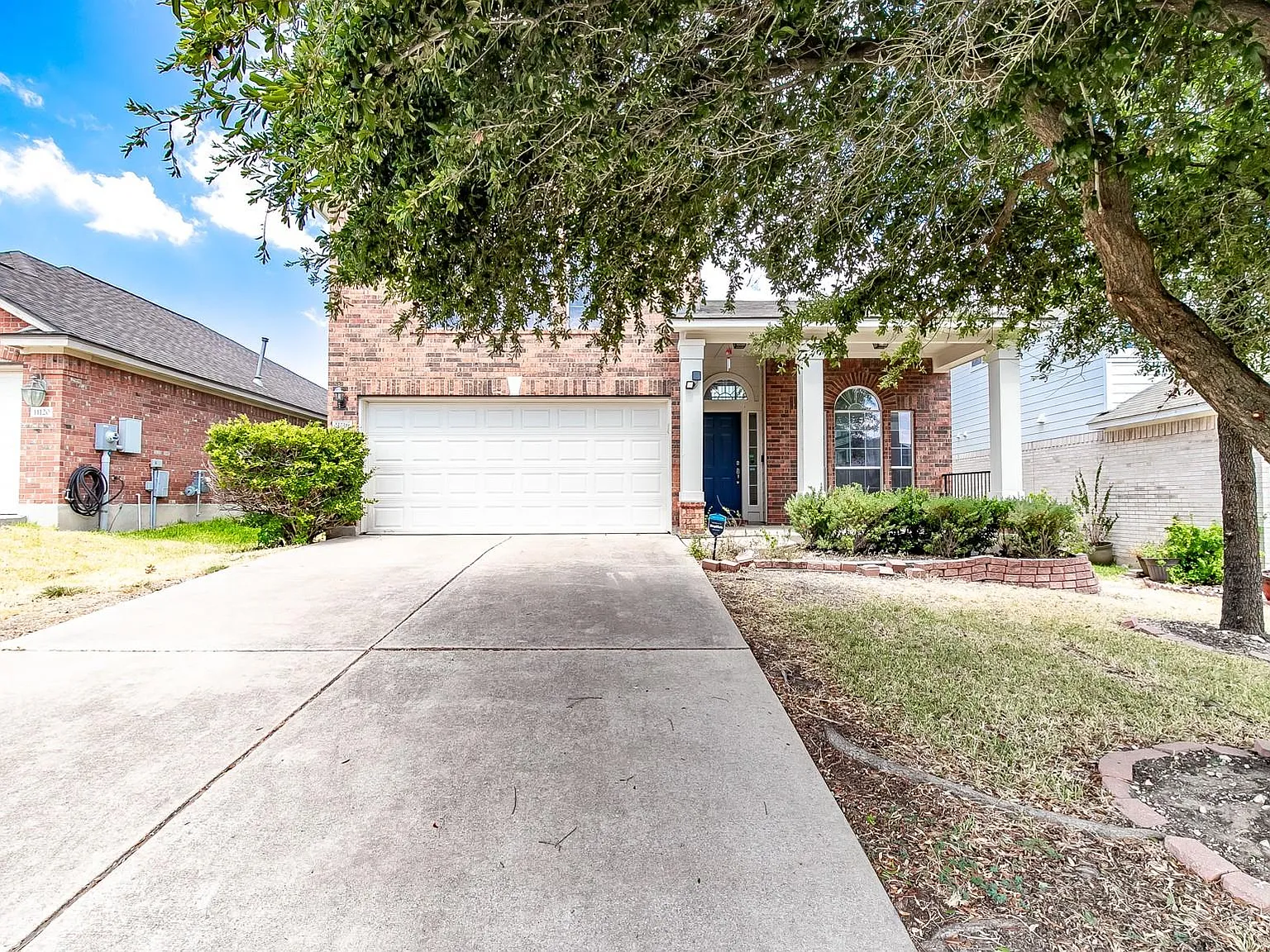 3 bed, 2.5 bath, 2129 sqft, $2,395 — Photo 1