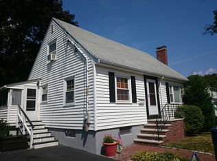 11 Maple Ln, West Roxbury, MA 02132