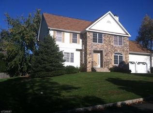 45 Grandview Ave, Berkeley Heights, NJ 07922