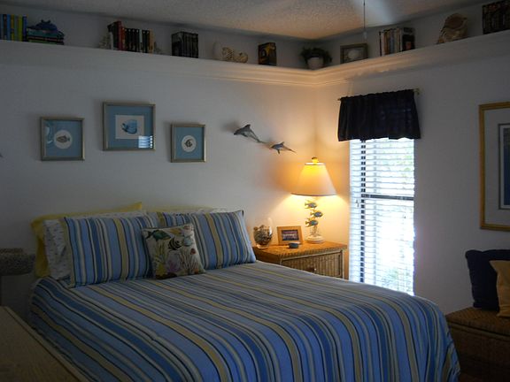 5th image of 6531 SE Federal Hwy APT J208
