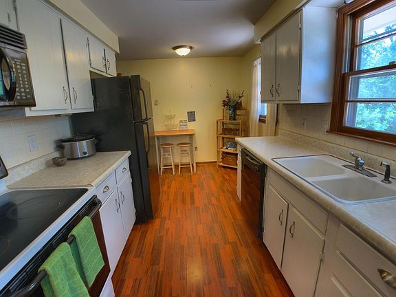 5th image of 2309 Tulip Ct