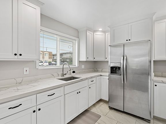 3rd image of 4139 32nd St