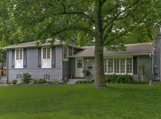 5639 Mission Rd, Fairway, KS 66205