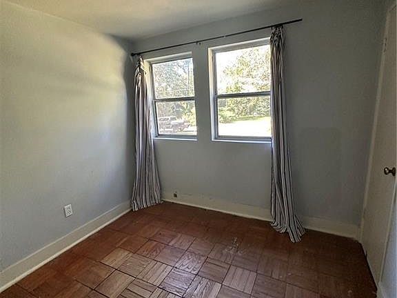 2nd image of 2213 Vivian Dr