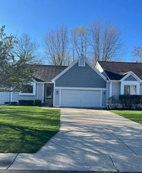 3 bed, 2.5 bath, 1950 sqft, $2,375 — Photo 1