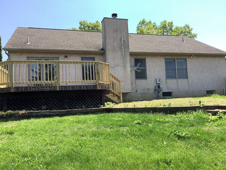 2nd image of 95 Gayle Dr