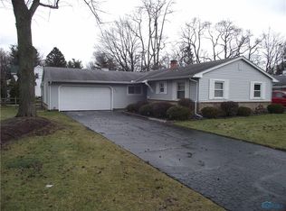 4952 Woodland Ln, Sylvania, OH 43560