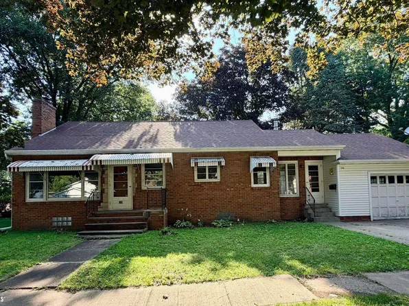 115 S 6th St, Wapello, IA 52653
