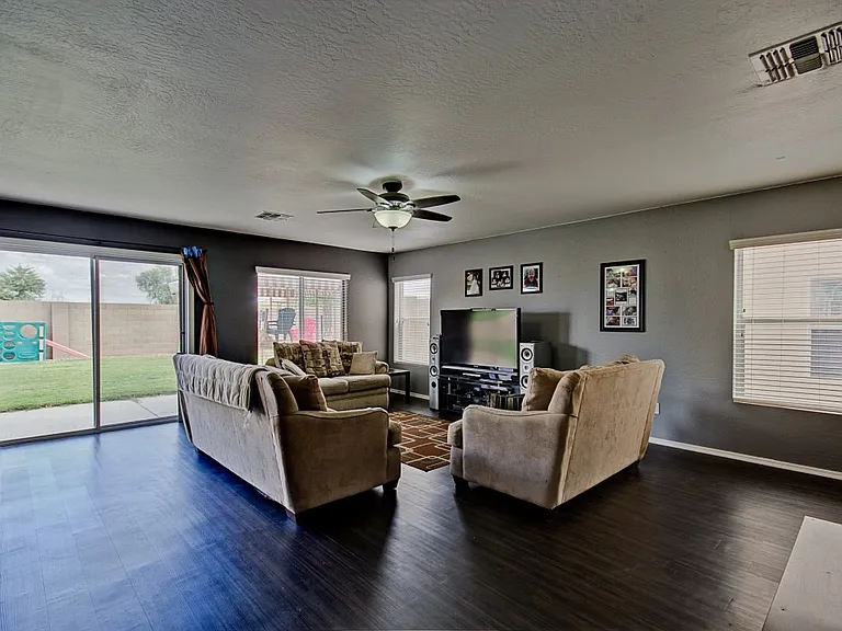 31325 N Shale Dr — Photo 3