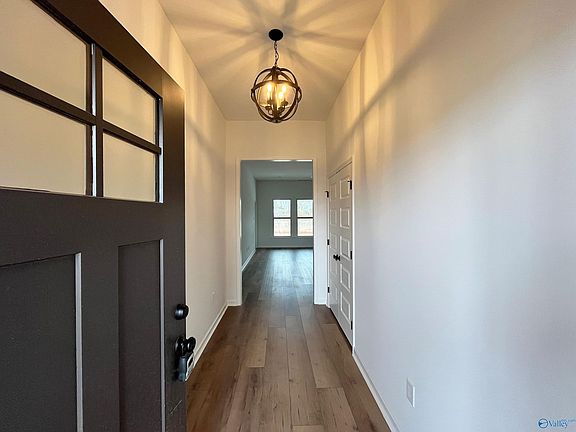 3rd image of 119 Parvin Way Dr