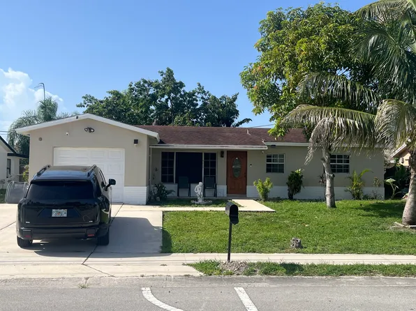 9713 SW 3rd St, Boca Raton, FL 33428