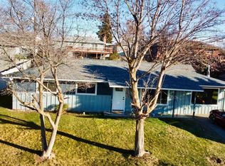 207 Adams Park Dr, Zillah, WA 98953