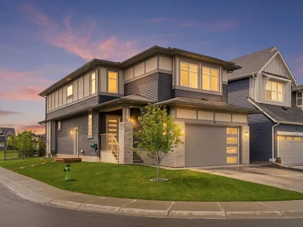 15 E Lawrence Grn SE, Airdrie, AB T4A 3M9