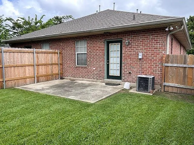 4807 Evangeline St — Photo 16
