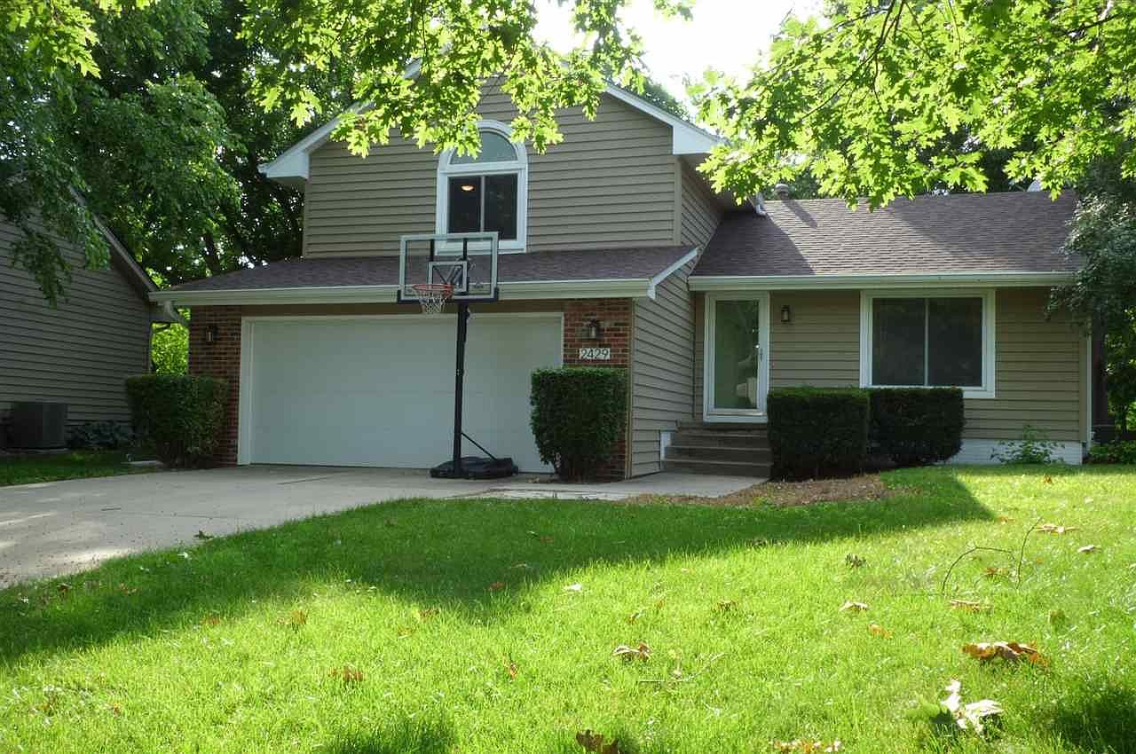2429 Walnut St, West Des Moines, IA 50265 MLS 202303864 Zillow