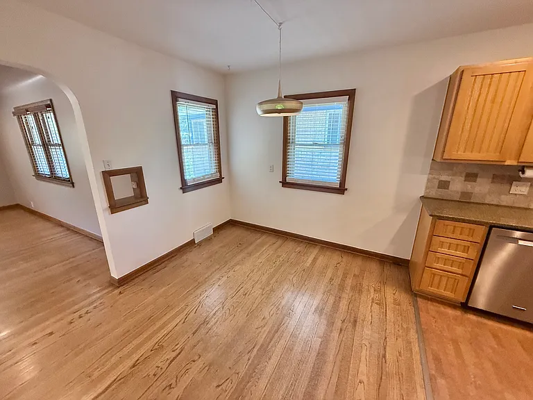 721 Judson St — Photo 5