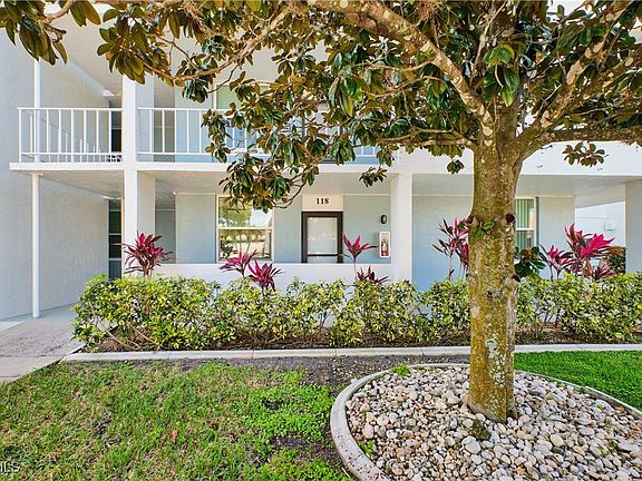 2nd image of 5959 Winkler Rd APT 118