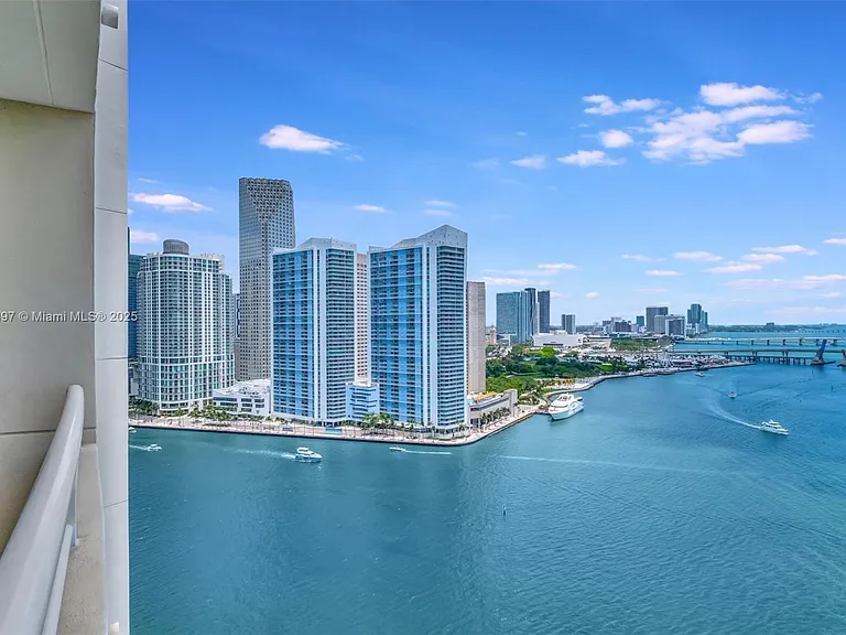 848 Brickell Key Dr #2602 — Photo 35