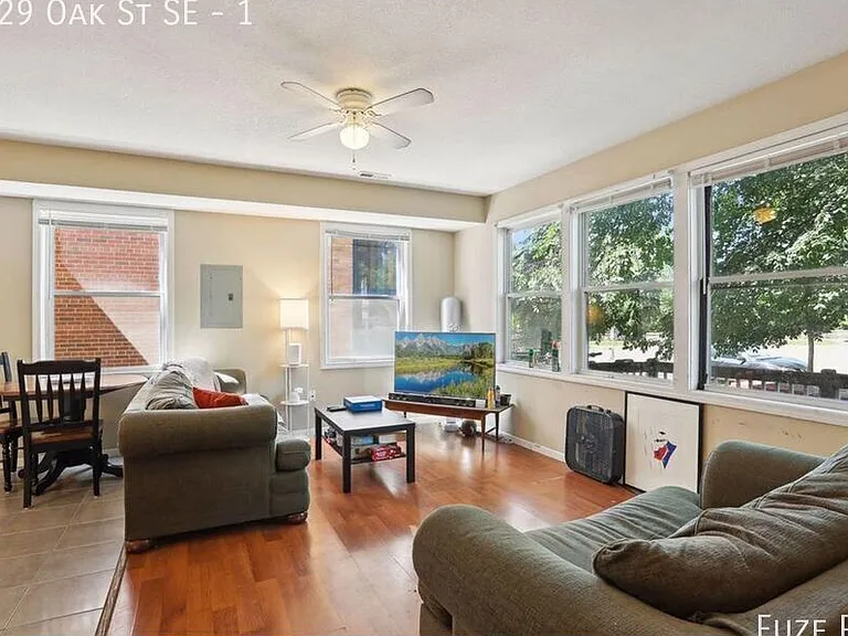 629 Oak St SE #1 — Photo 5