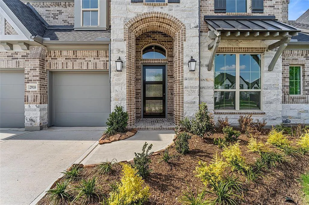 4 bed, 3.5 bath, 3517 sqft, $3,800 — Photo 4