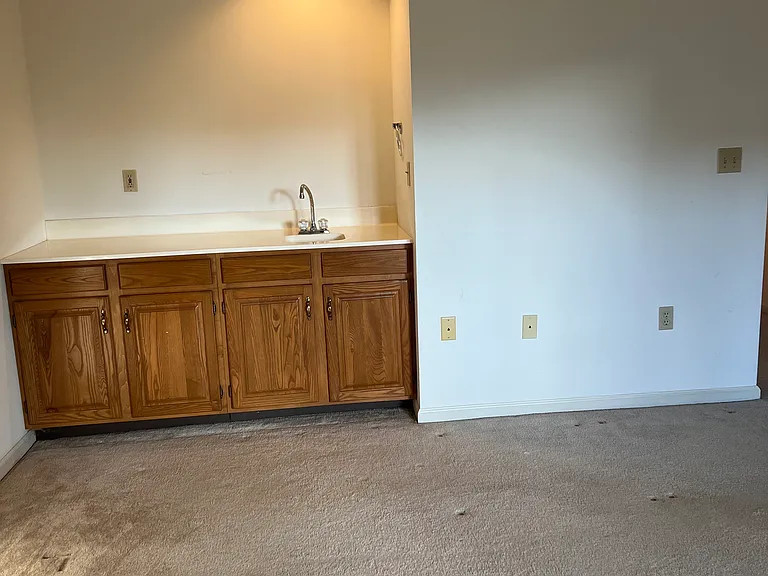 2077G Raleigh Rd — Photo 17