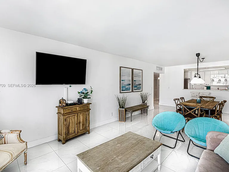 19370 Collins Ave #1612 — Photo 3