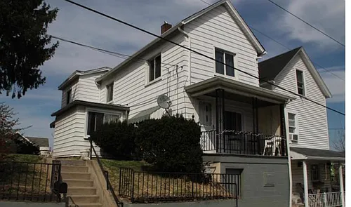 438 Kenneth St Photo 1