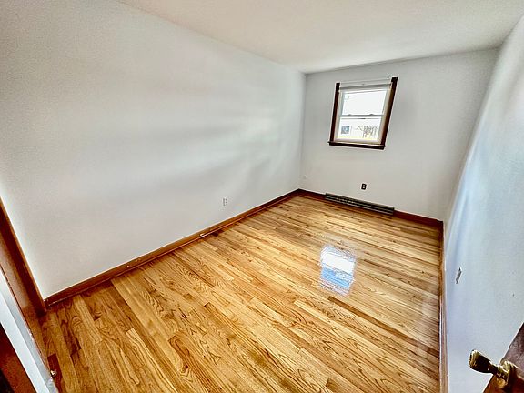 4th image of 1625-1627 W South St #3445f63fb