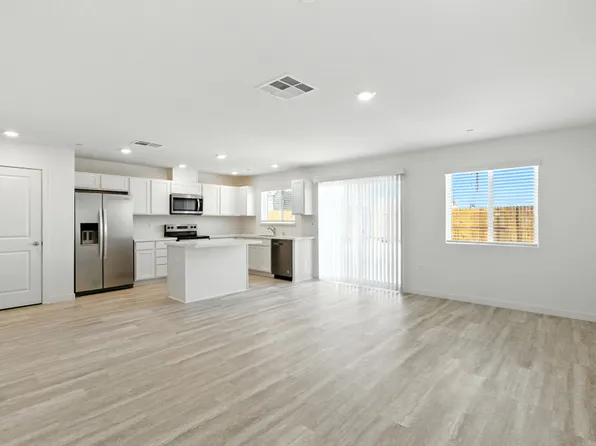8249 Whippersnapper Way, Roseville, CA 95747