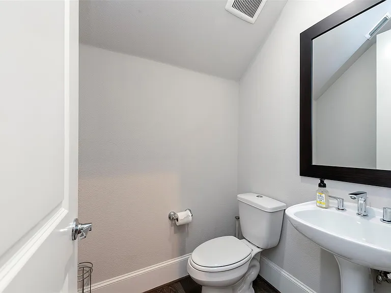 700 Wooster Ln — Photo 12