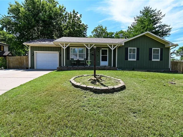 101 S Orchard St, Clinton, MO 64735