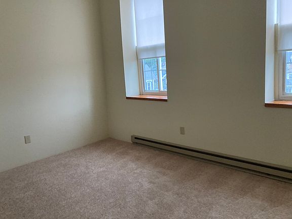4th image of 9 Willow St #204