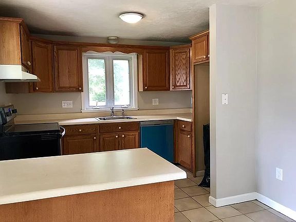 5th image of 38 Intervale Rd
