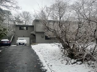 19 Holly Cir UNIT B, Buzzards Bay, MA 02532