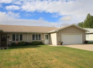 1235 34th Ave SW, Minot, ND 58701