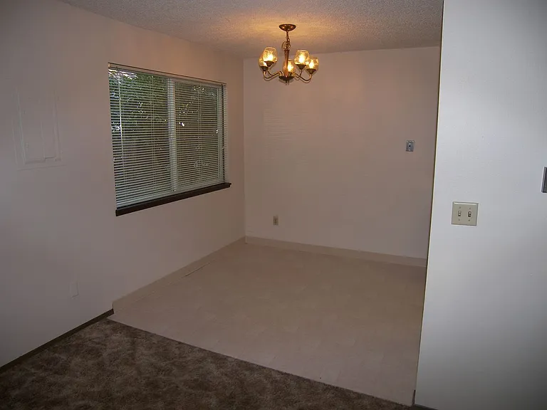 3725-51 SE 54th Ave — Photo 5