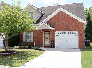 6817 Village Lake Cir, Chattanooga, TN 37412