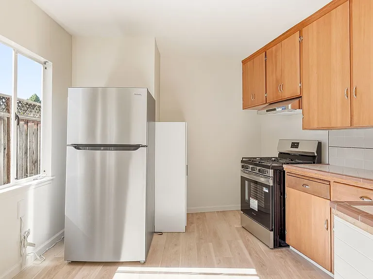 857 Park Drive — Photo 8