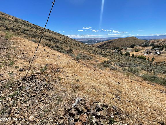 3rd image of 1001 Vista Verde Dr