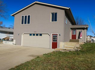 1916 E Sully Ave, Pierre, SD 57501