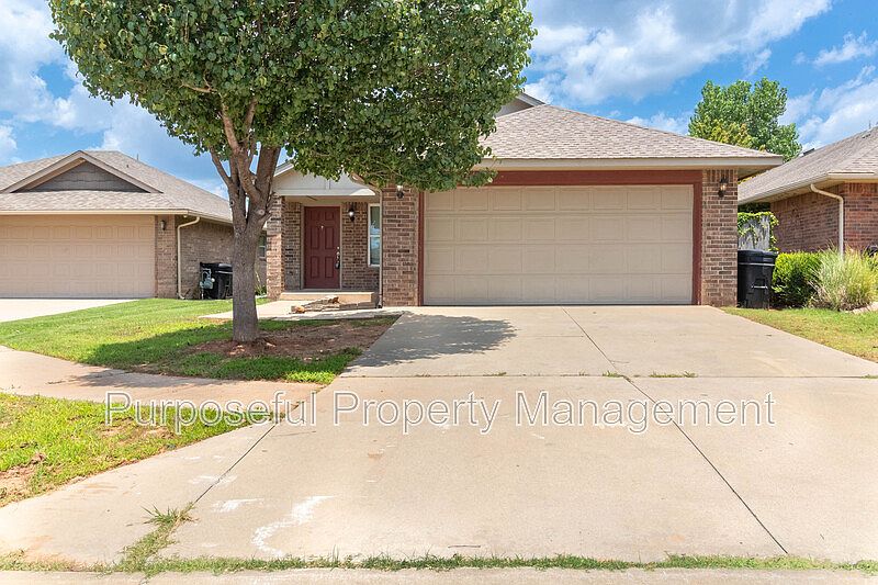 1st image of 617 SW 36th St