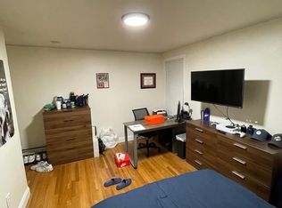 527 E 3rd St #1F, Boston, MA 02127