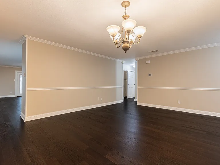 21514 Longwood — Photo 4