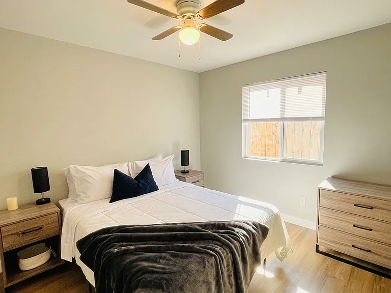 3410 Chamoune Ave — Photo 3