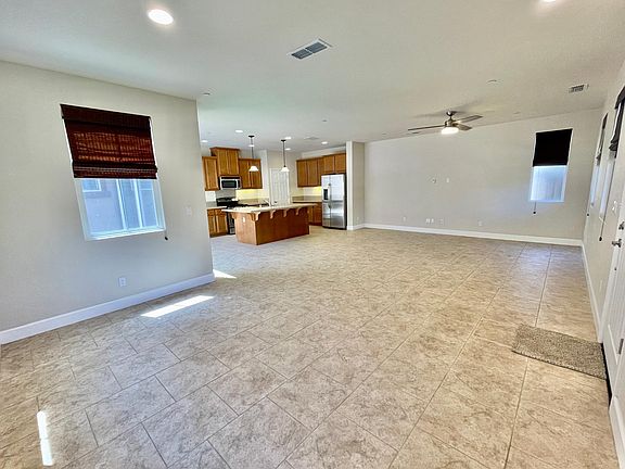 5th image of 1736 Parkway Dr N